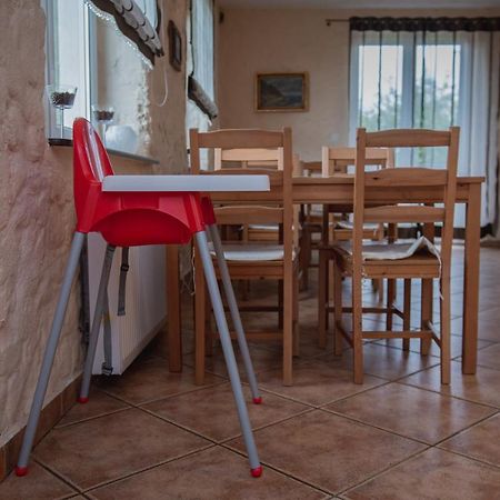 Dworek Debina - Idealny Dla Rodzin I Przyjaciol - Wspolna Sala Do Biesiadowania , Plaza Przyjazna Psom Buitenkant foto
