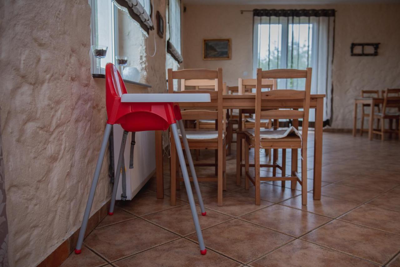 Dworek Debina - Idealny Dla Rodzin I Przyjaciol - Wspolna Sala Do Biesiadowania , Plaza Przyjazna Psom Buitenkant foto