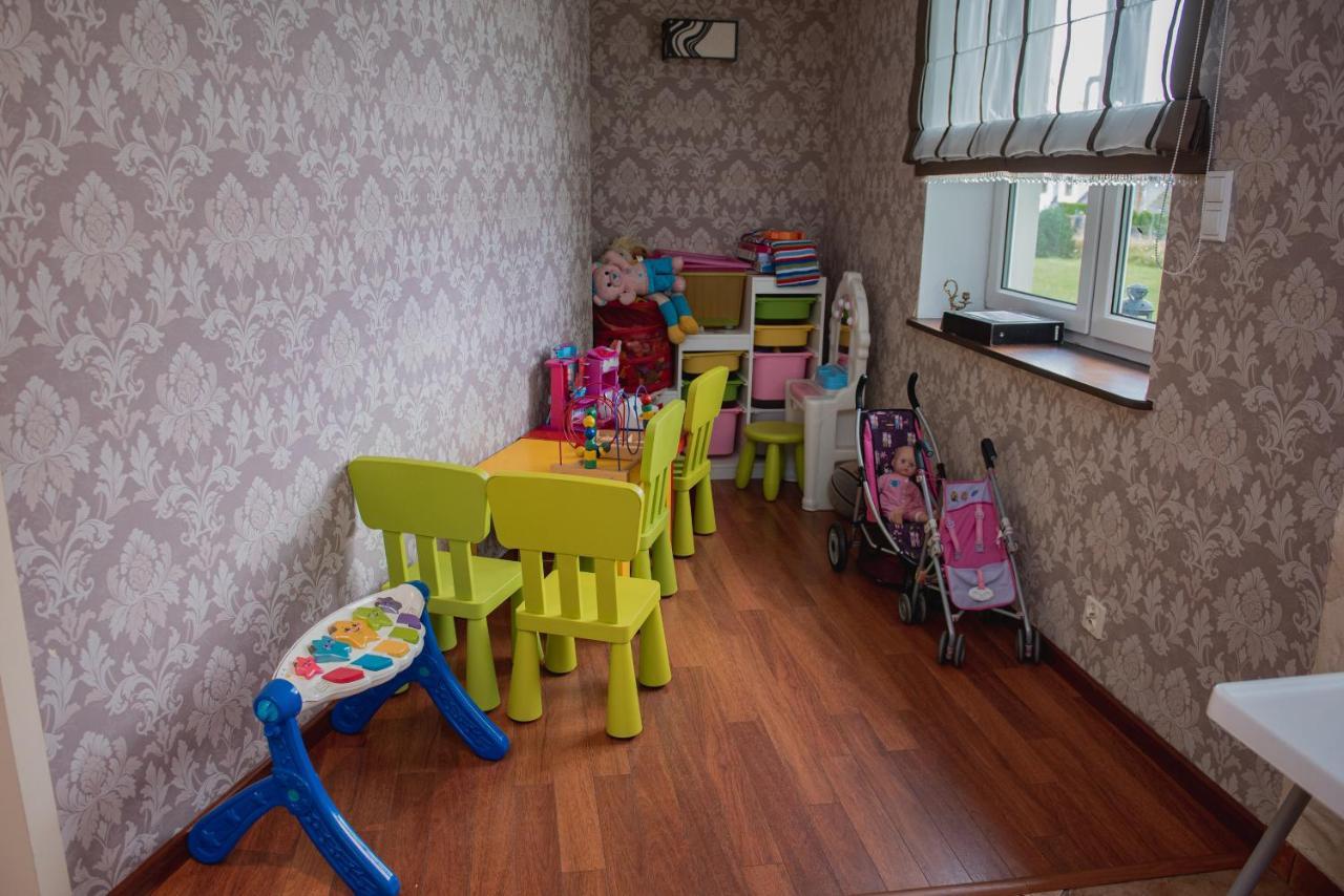 Dworek Debina - Idealny Dla Rodzin I Przyjaciol - Wspolna Sala Do Biesiadowania , Plaza Przyjazna Psom Buitenkant foto